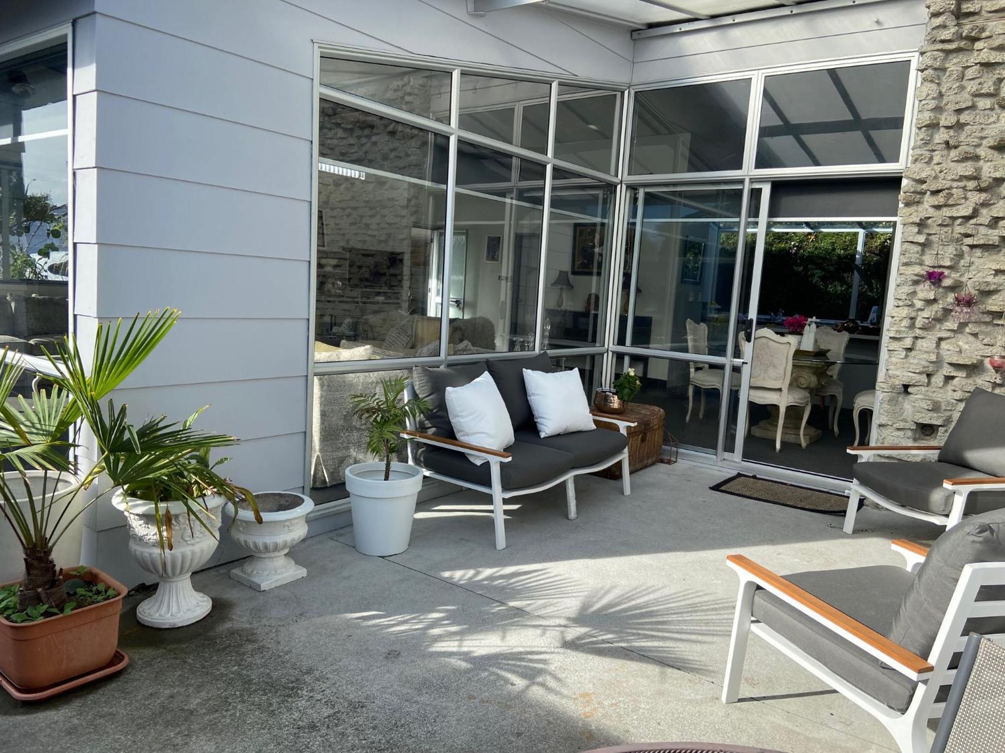 Maison Blue - Chic Inner City Townhouse Napier Εξωτερικό φωτογραφία