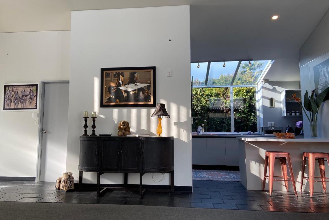 Maison Blue - Chic Inner City Townhouse Napier Εξωτερικό φωτογραφία