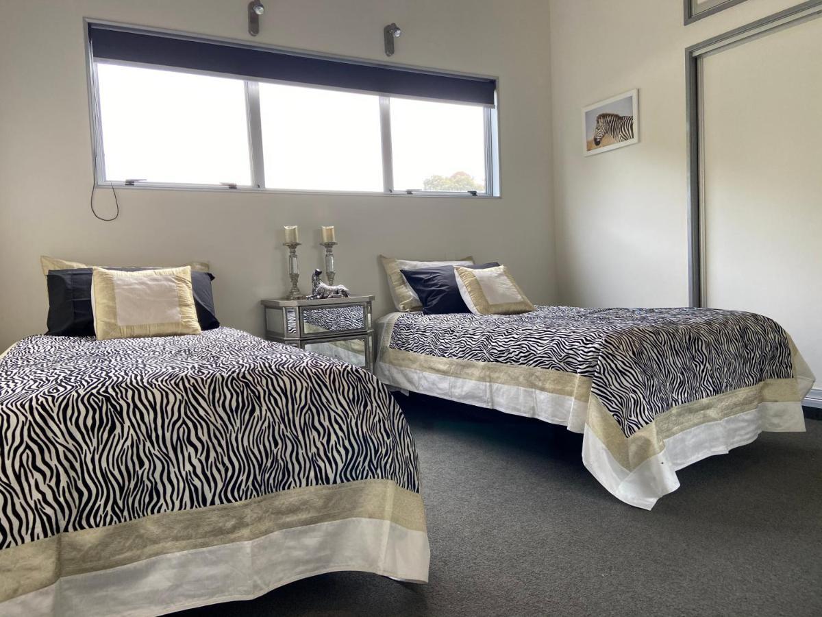 Maison Blue - Chic Inner City Townhouse Napier Εξωτερικό φωτογραφία