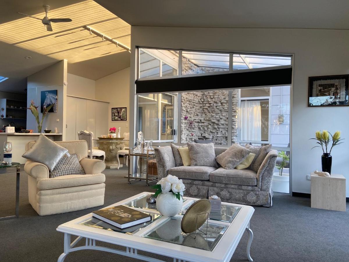 Maison Blue - Chic Inner City Townhouse Napier Εξωτερικό φωτογραφία