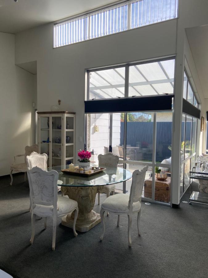 Maison Blue - Chic Inner City Townhouse Napier Εξωτερικό φωτογραφία