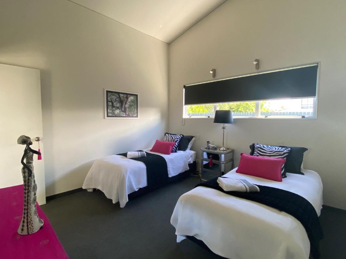 Maison Blue - Chic Inner City Townhouse Napier Εξωτερικό φωτογραφία